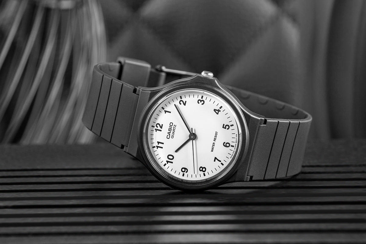 Zegarek Damski CASIO MQ-24-7BLLEG